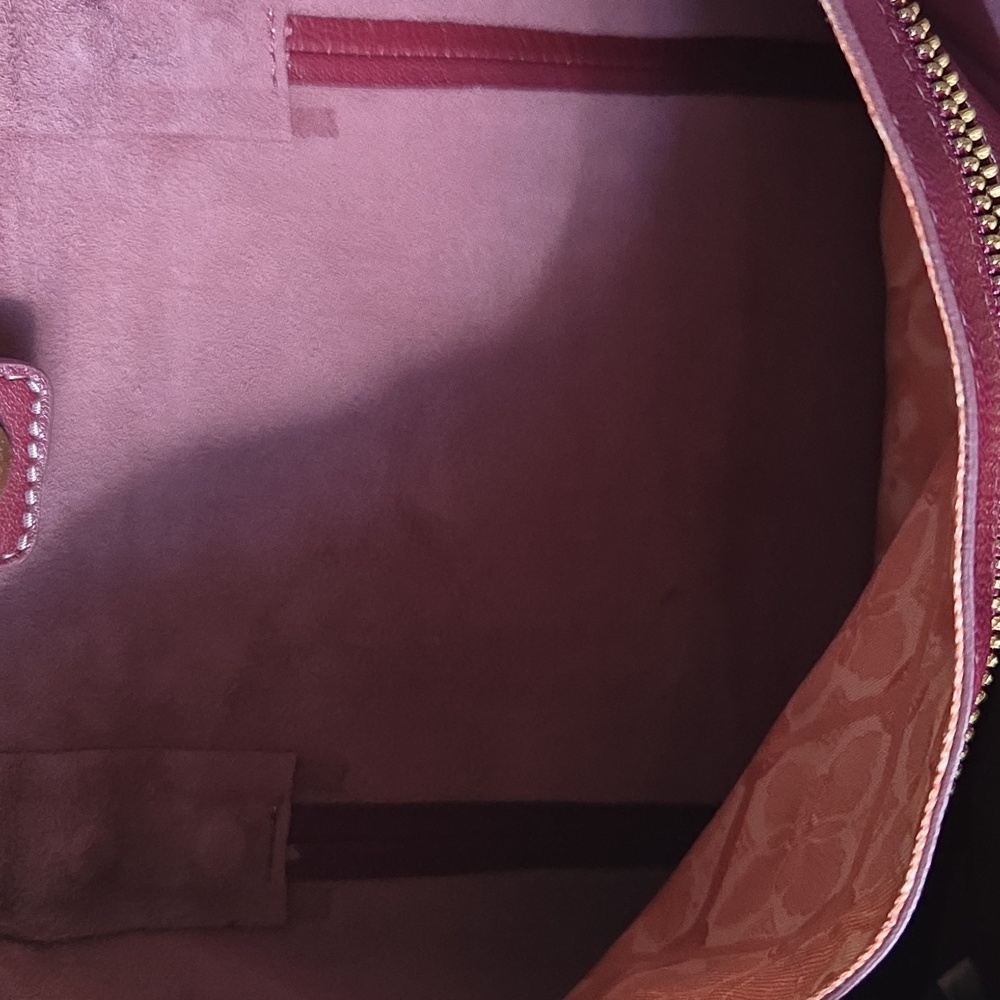 LUCKY BRAND TYRA Elegant Burgundy Leather Tote Bag. - Picture 6 of 9